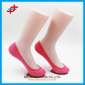 2016 neues Design farbige unsichtbare weiche Socken für den frischen Stil der Damen